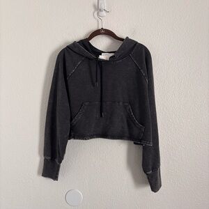 NWT Elodie Women's Size Small Black Wash Cropped Pullover Hoodie Sweater